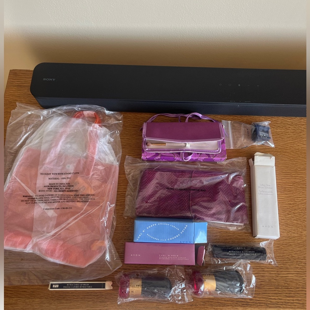 11 piece set of Avon Makeup accessories “All Brand New” See all photos